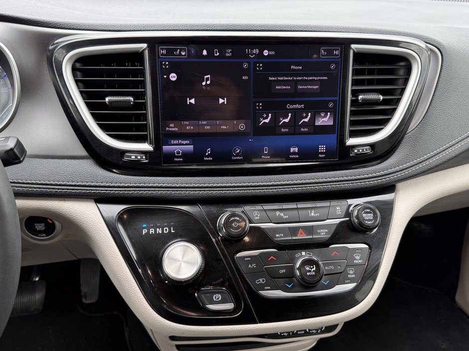 2023 Chrysler Pacifica Touring-L-18