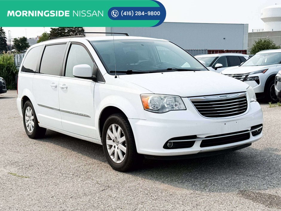 2014 Chrysler Town & Country Touring-0