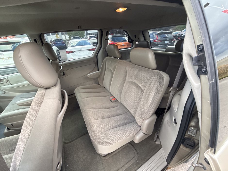 2006 Dodge Caravan Base-8