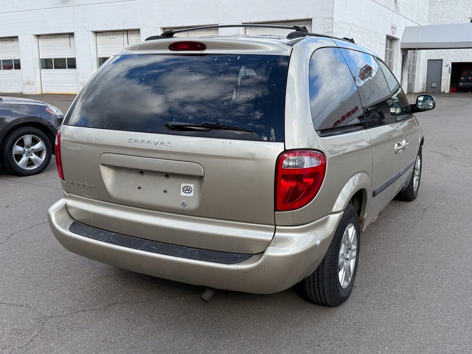 2006 Dodge Caravan Base-6