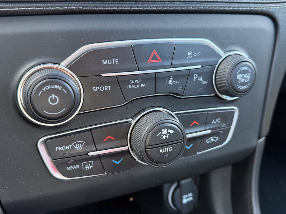 2023 Dodge Charger GT-18