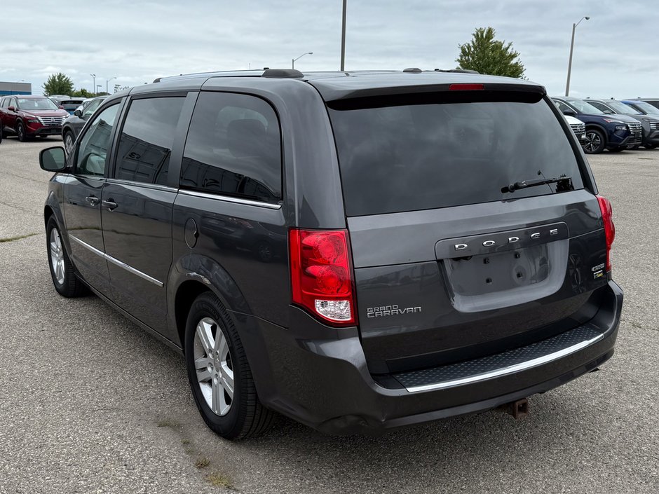 2015 Dodge Grand Caravan Crew-5
