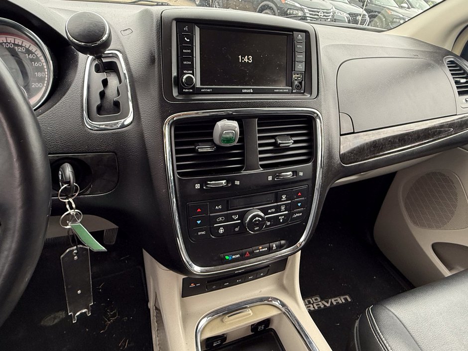 2015 Dodge Grand Caravan Crew-18
