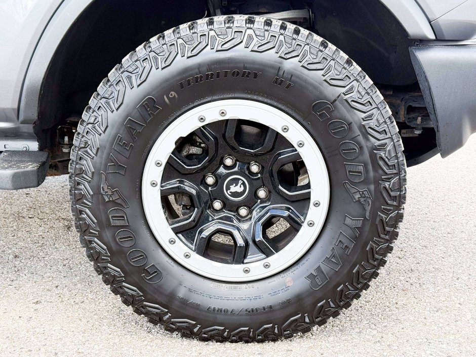 2022 Ford Bronco Wildtrak-10