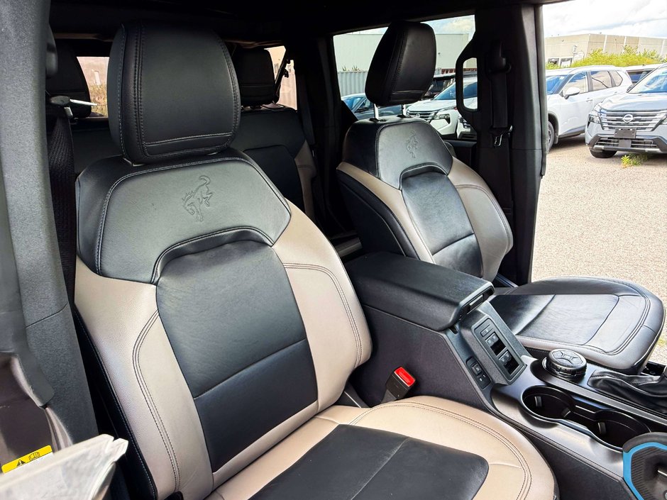 2022 Ford Bronco Wildtrak-23