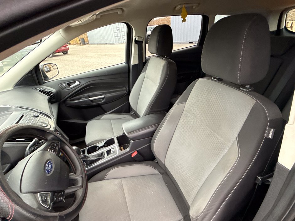 2017 Ford Escape SE-18