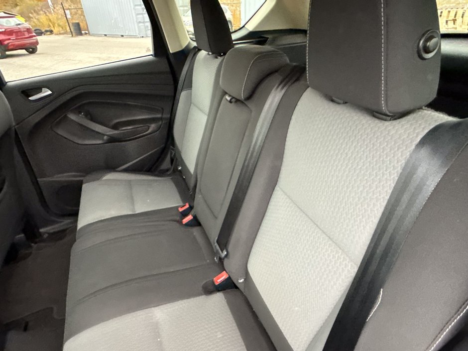 2017 Ford Escape SE-13