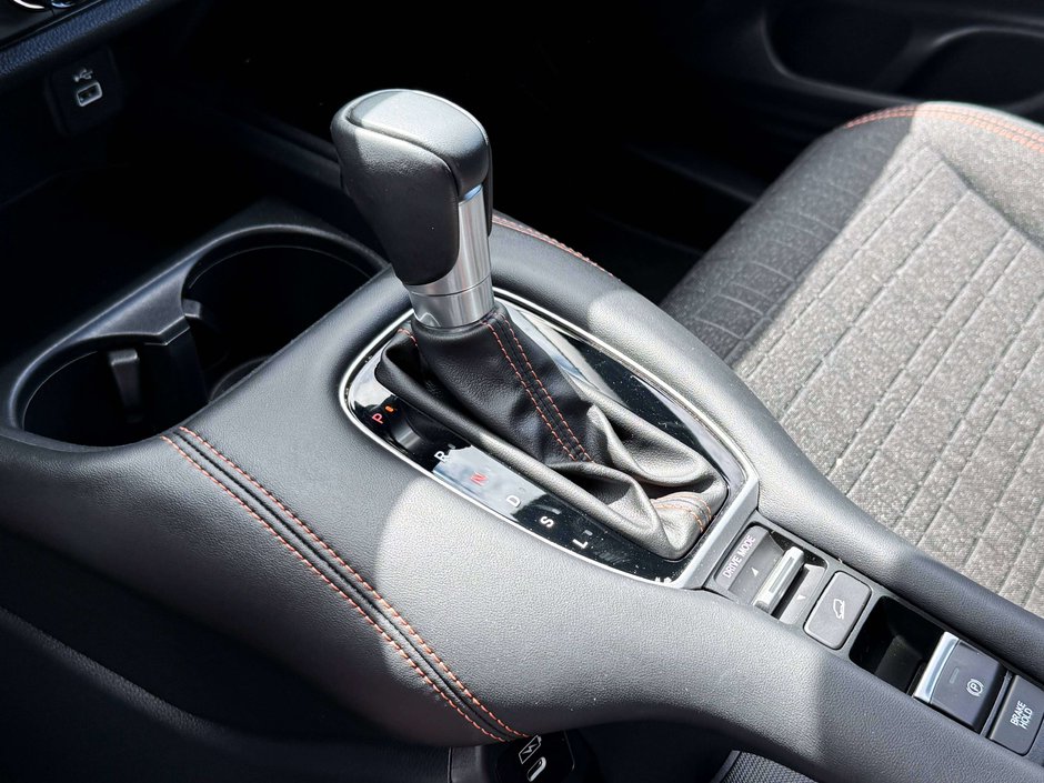 2025 Honda HR-V Sport-24