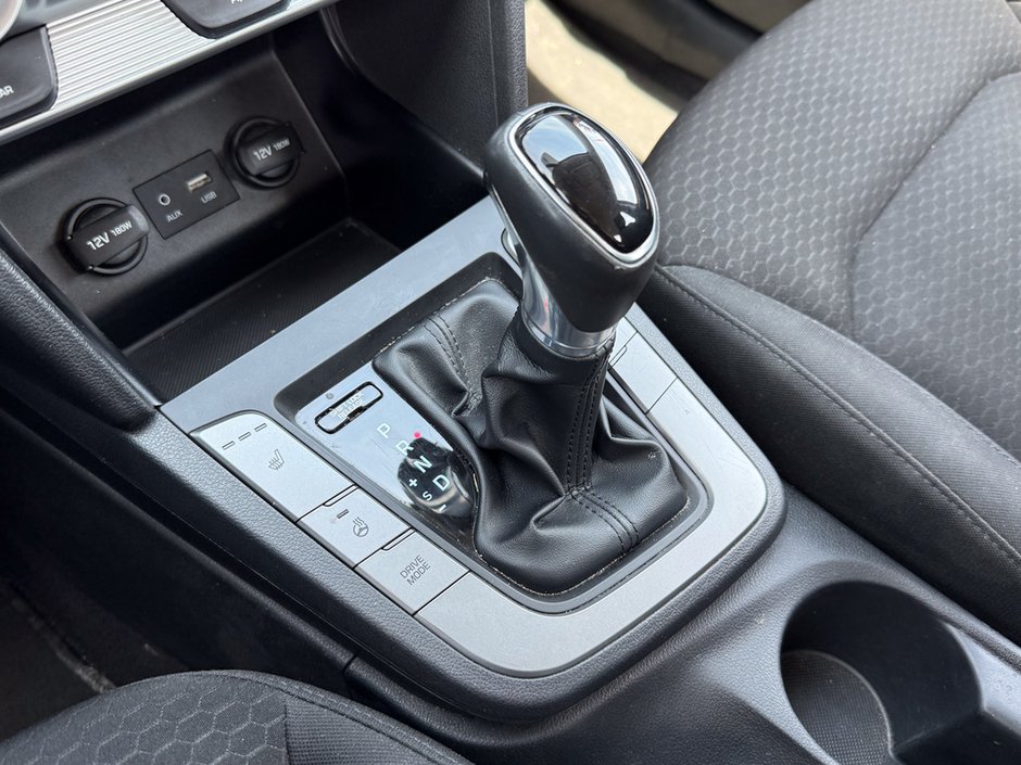 2020 Hyundai Elantra Preferred-13