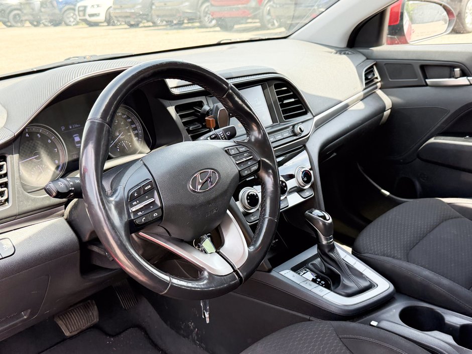 2020 Hyundai Elantra Preferred-9