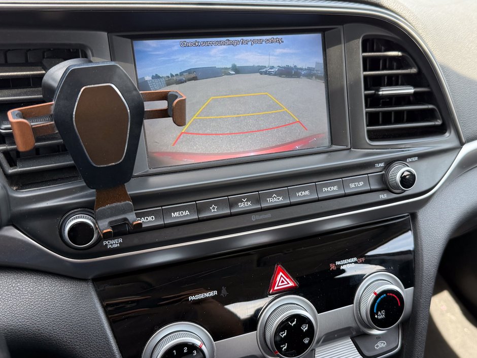 2020 Hyundai Elantra Preferred-12