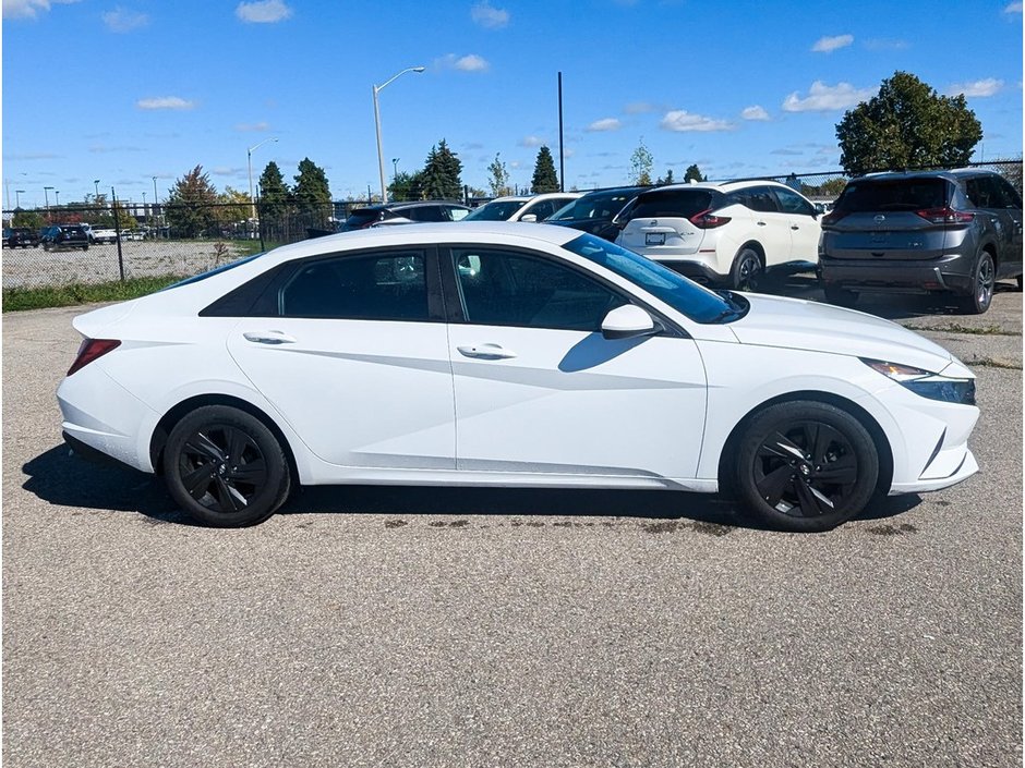 2022 Hyundai Elantra Preferred-9