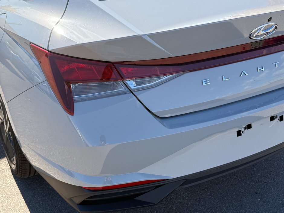 2022 Hyundai Elantra Preferred-10