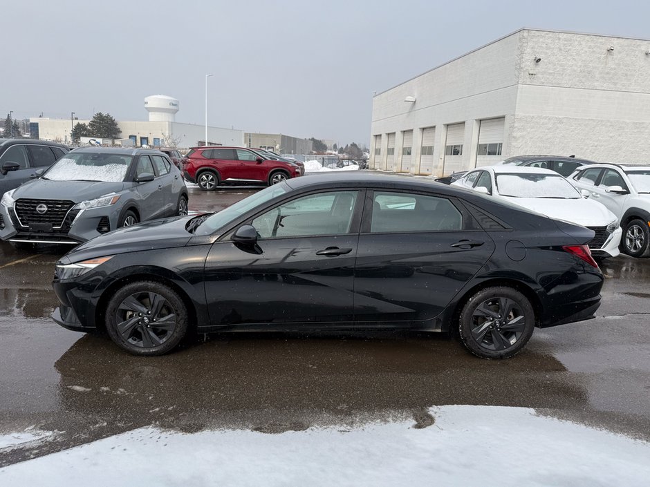 2023 Hyundai Elantra Preferred-3