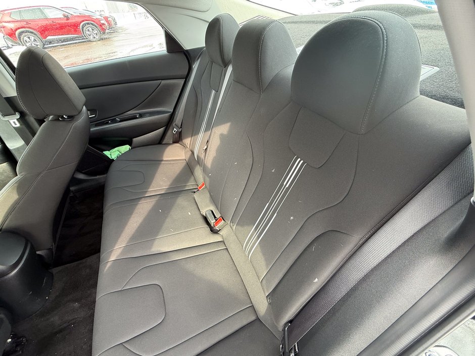 2023 Hyundai Elantra Preferred-15