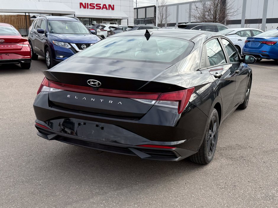 2023 Hyundai Elantra Preferred-6