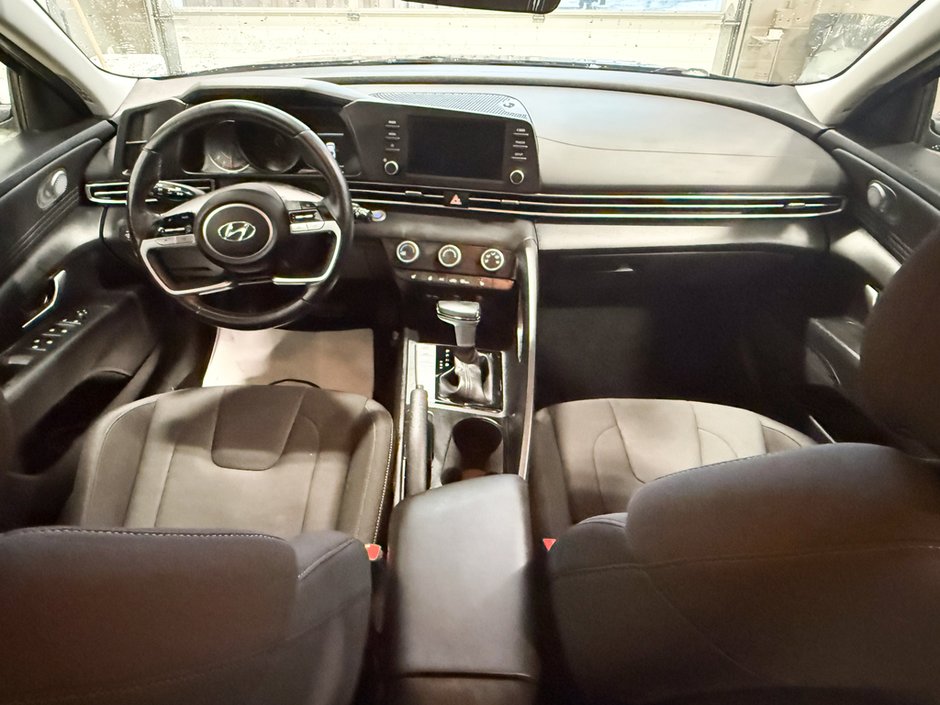 2023 Hyundai Elantra Preferred-18