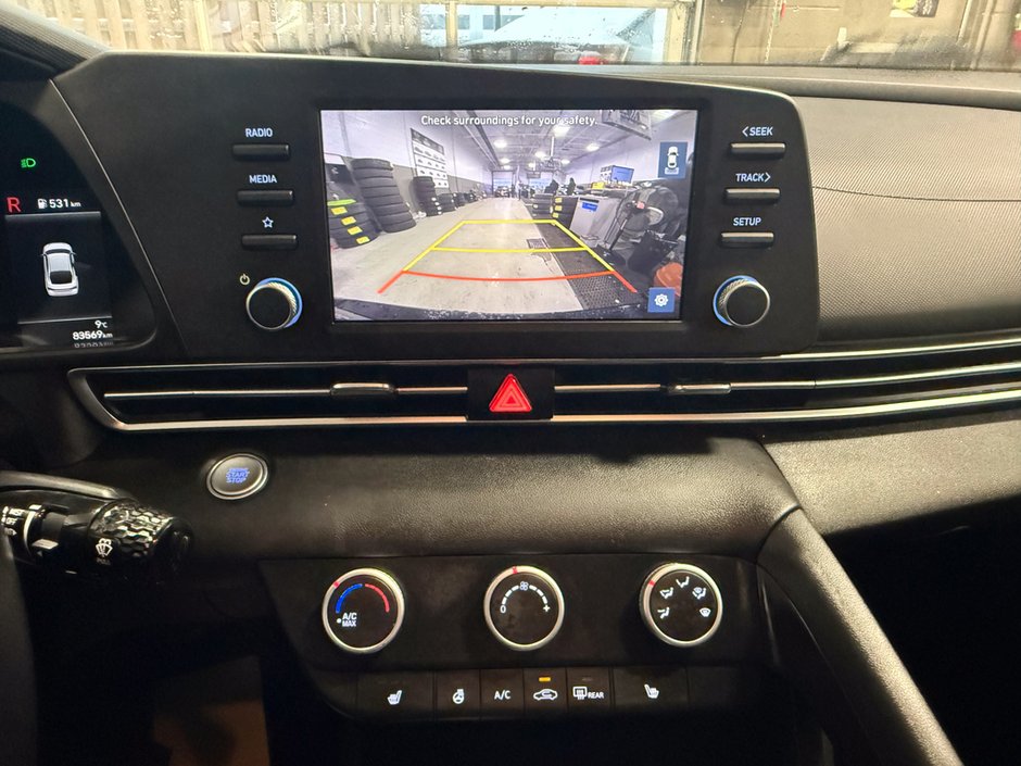 2023 Hyundai Elantra Preferred-26