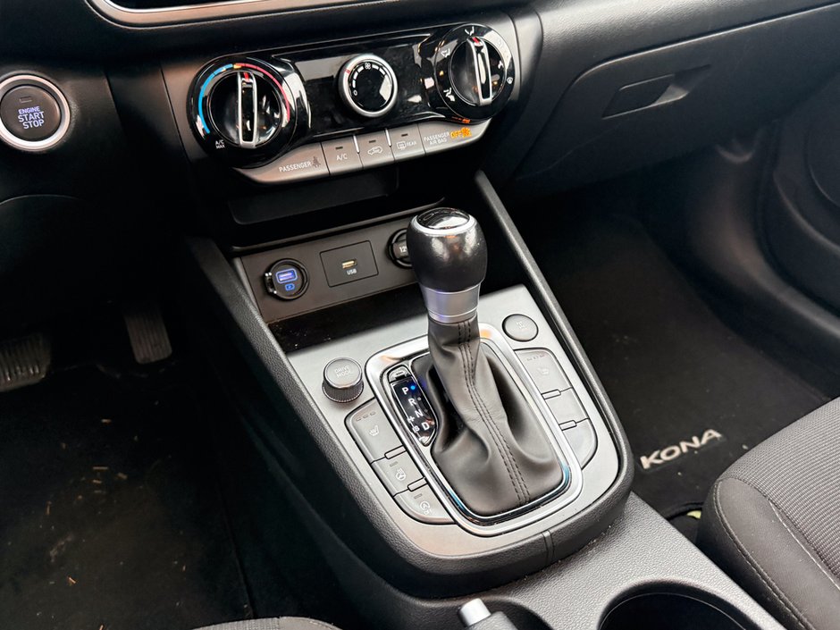 2022 Hyundai Kona Preferred| Sun&Tech Package | Certified | No Accid-18