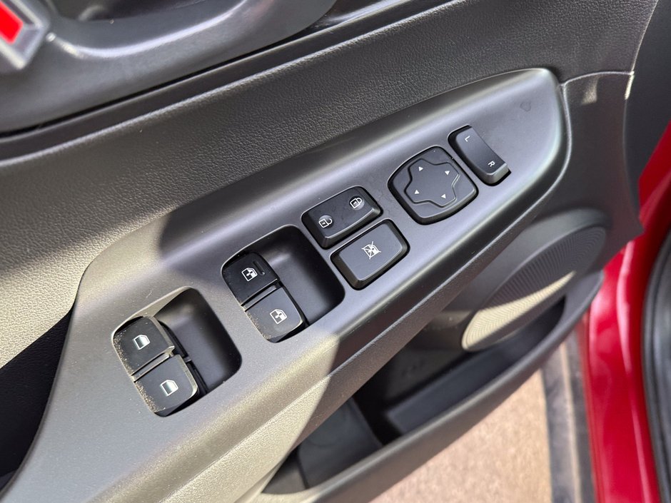 2023 Hyundai Kona 2.0L Preferred-18