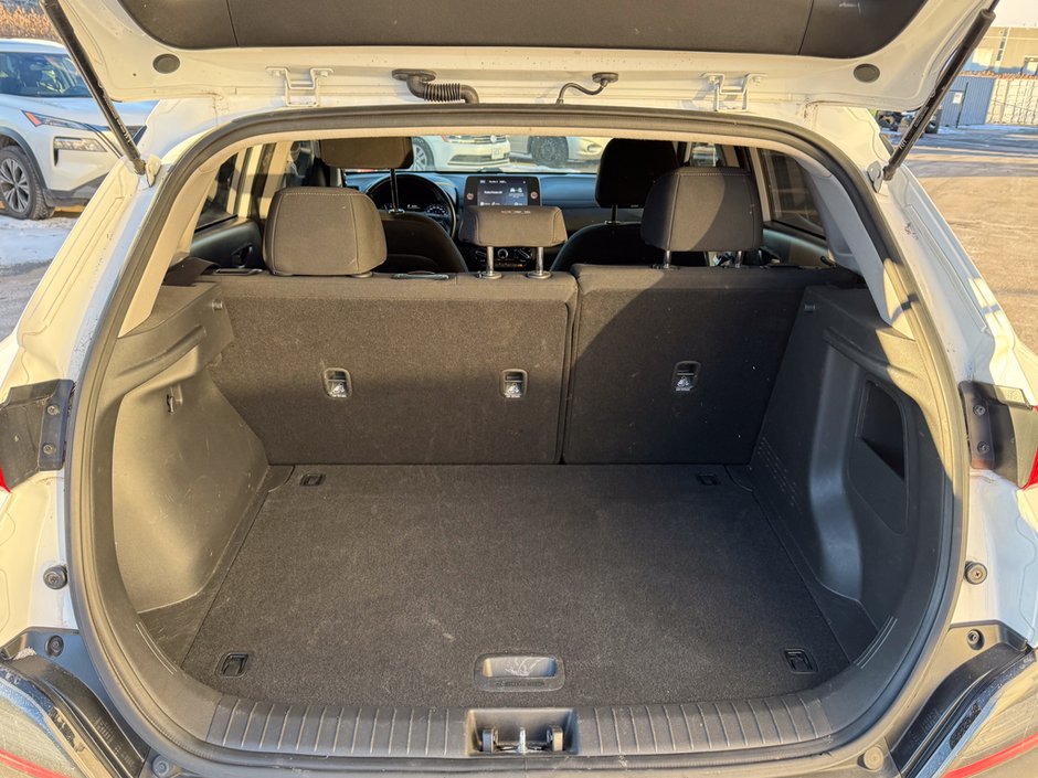 2023 Hyundai Kona 2.0L Preferred-12