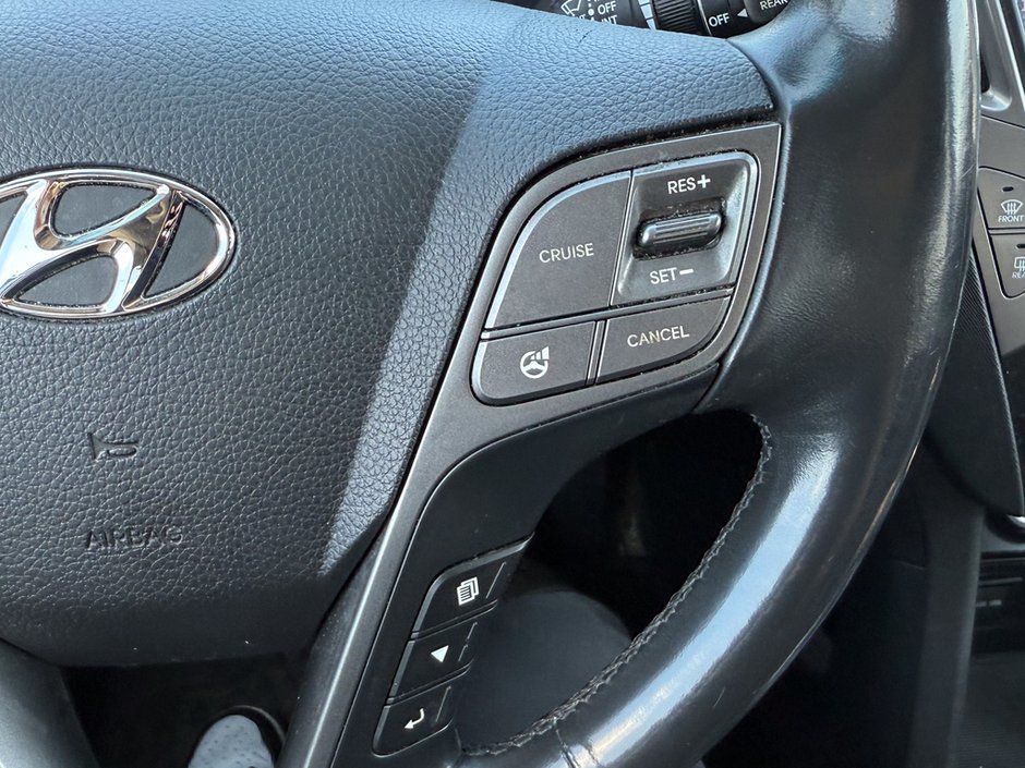 2013 Hyundai Santa Fe Sport 2.0T SE-24