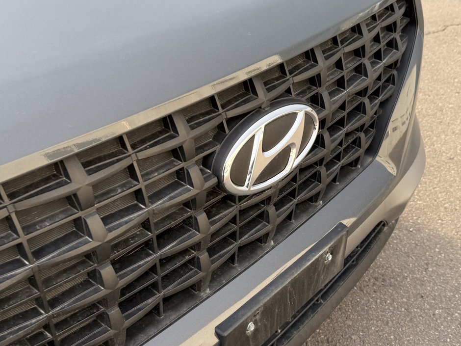 2024 Hyundai Venue Preferred-8