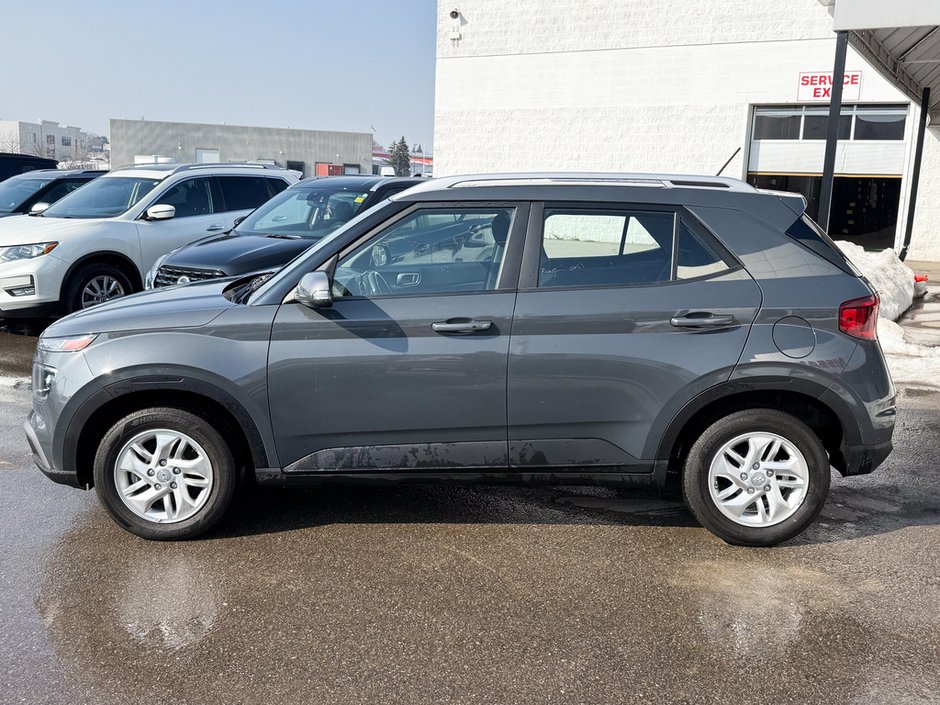 2024 Hyundai Venue Preferred-4