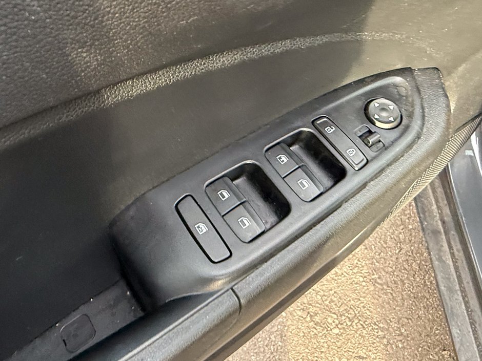 2024 Hyundai Venue Preferred-19