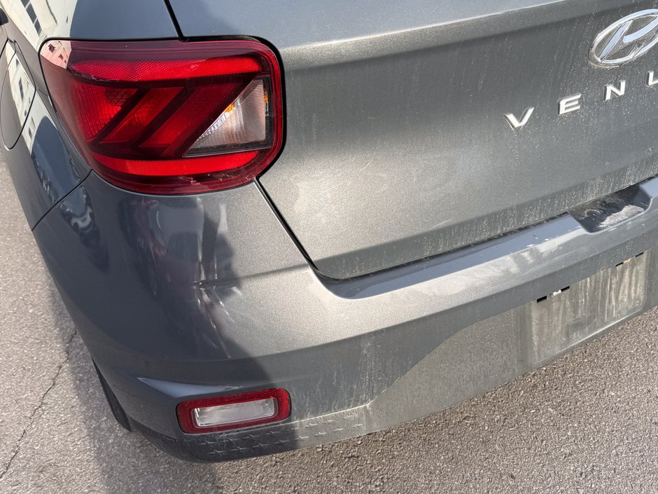 2024 Hyundai Venue Preferred-11