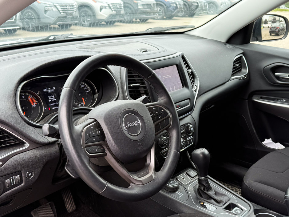 2019 Jeep Cherokee North-9