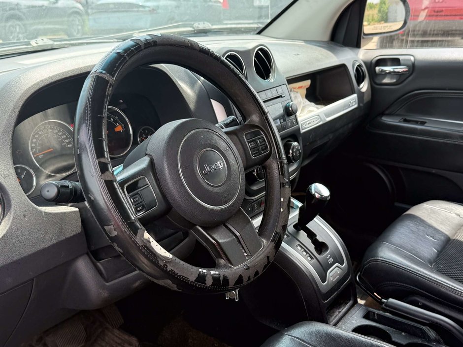 2014 Jeep Compass North-10