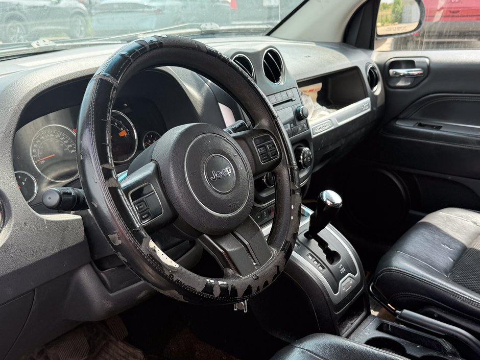 2014 Jeep Compass North-10