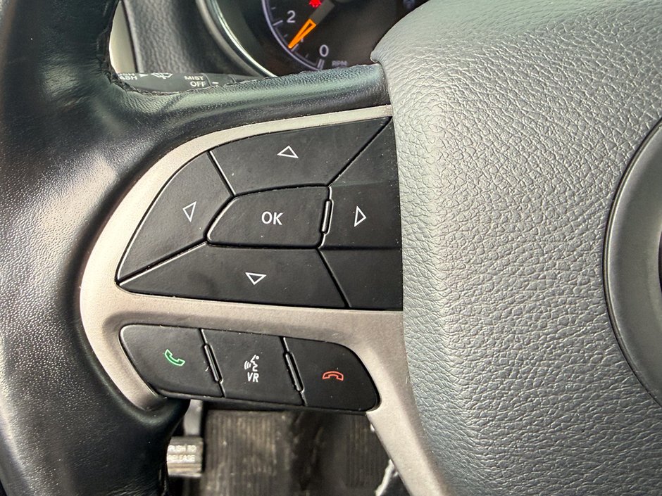 2020 Jeep Grand Cherokee Altitude-25