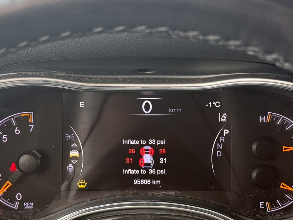 2020 Jeep Grand Cherokee Altitude-29