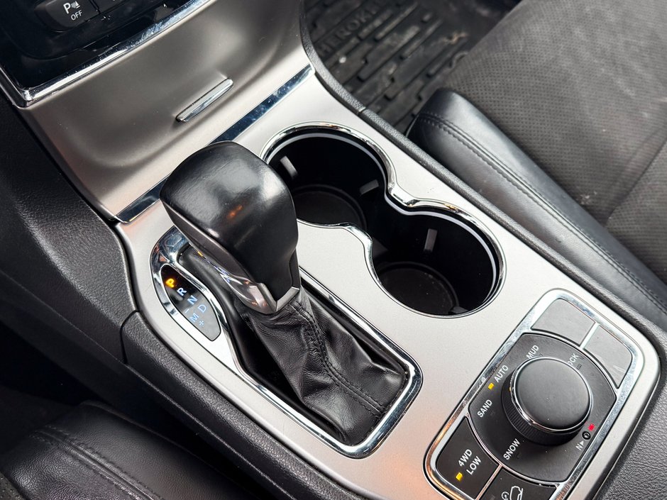 2020 Jeep Grand Cherokee Altitude-17