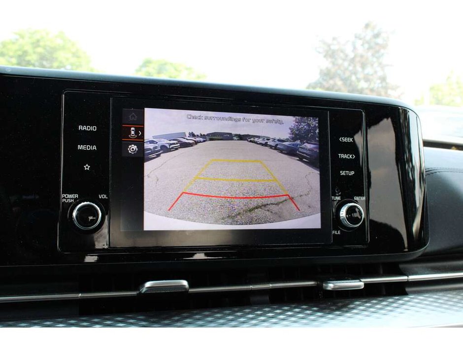 2024 Kia Carnival LX-16