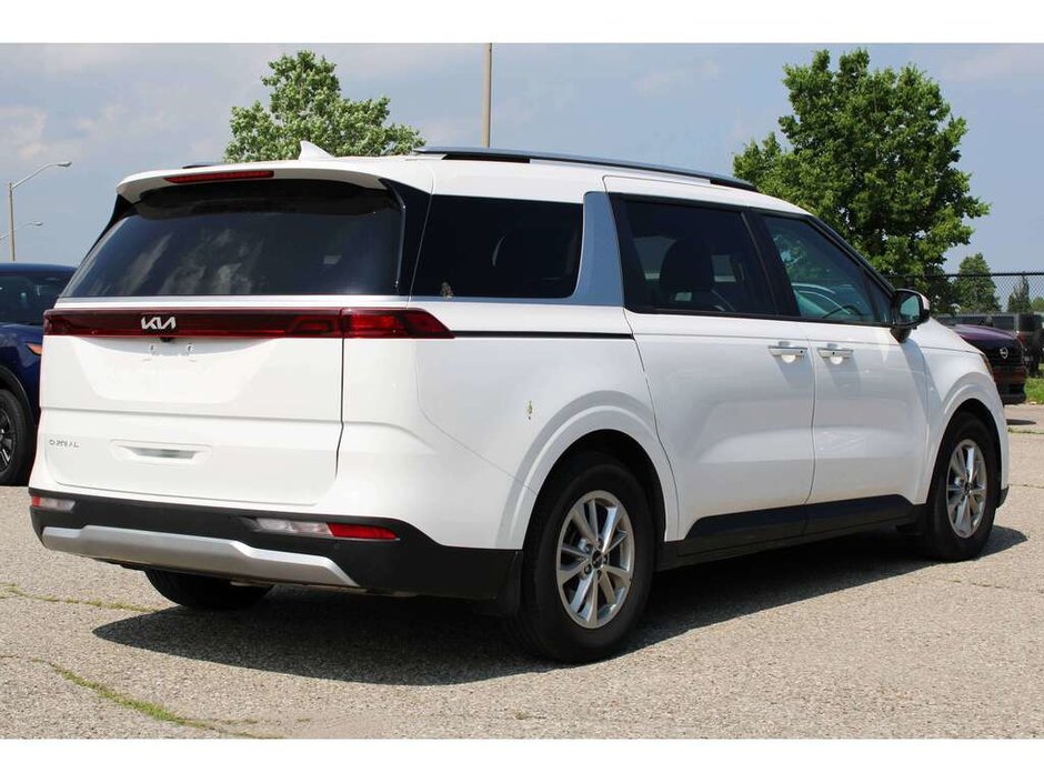 2024 Kia Carnival LX-6
