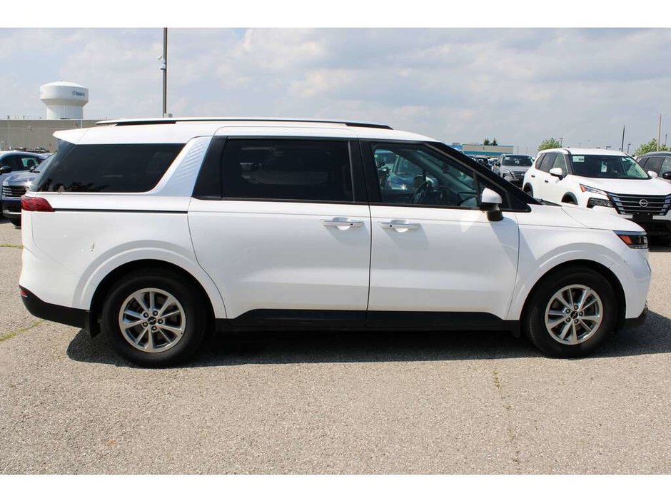 2024 Kia Carnival LX-7