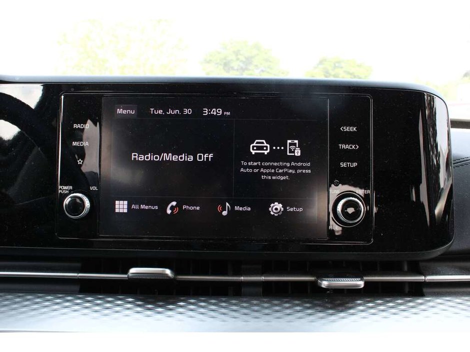 2024 Kia Carnival LX-11