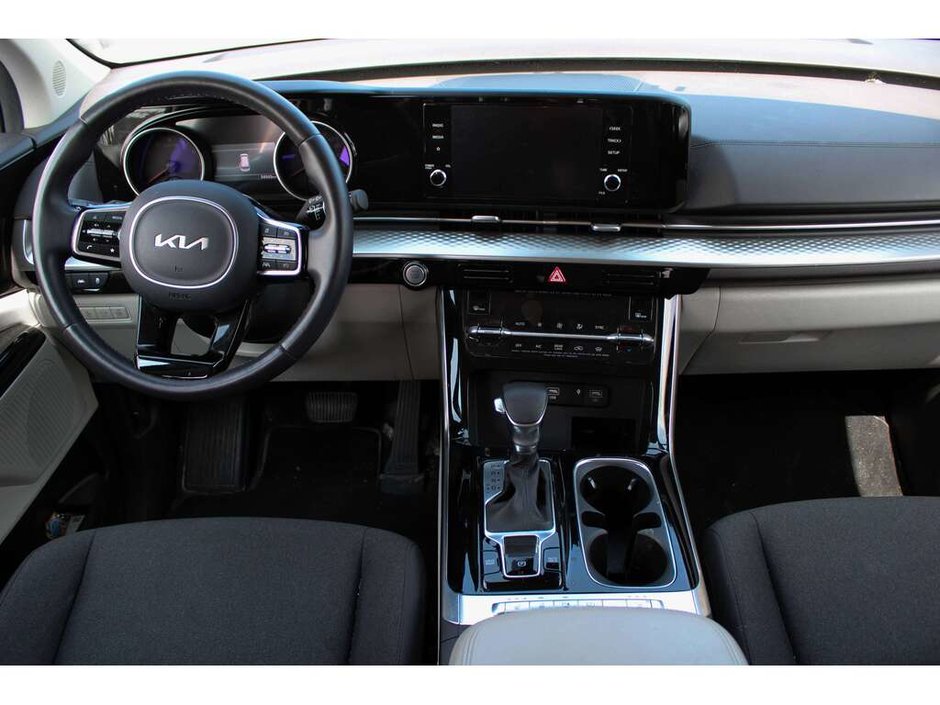 2024 Kia Carnival LX-10