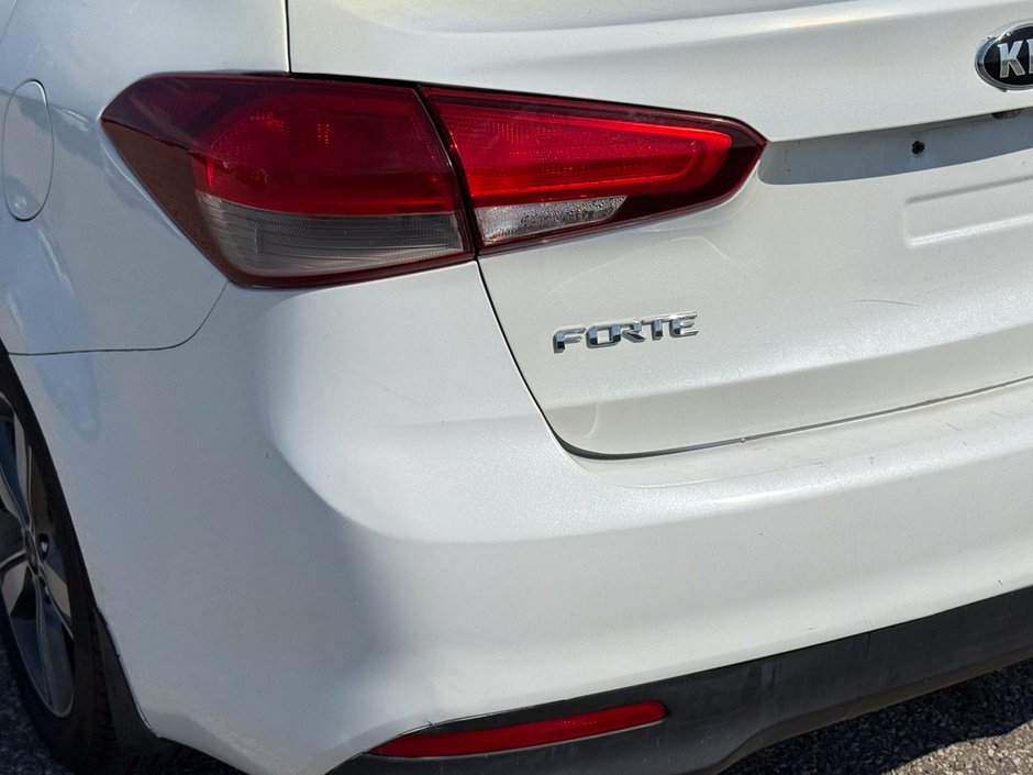 2018 Kia Forte LX-12