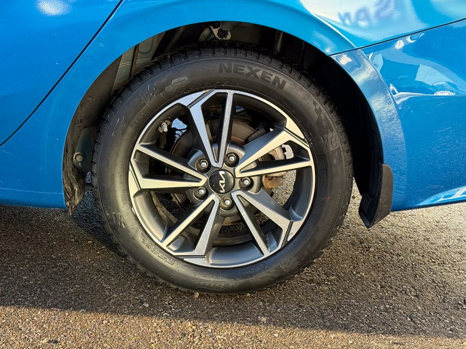 2023 Kia Forte EX-10