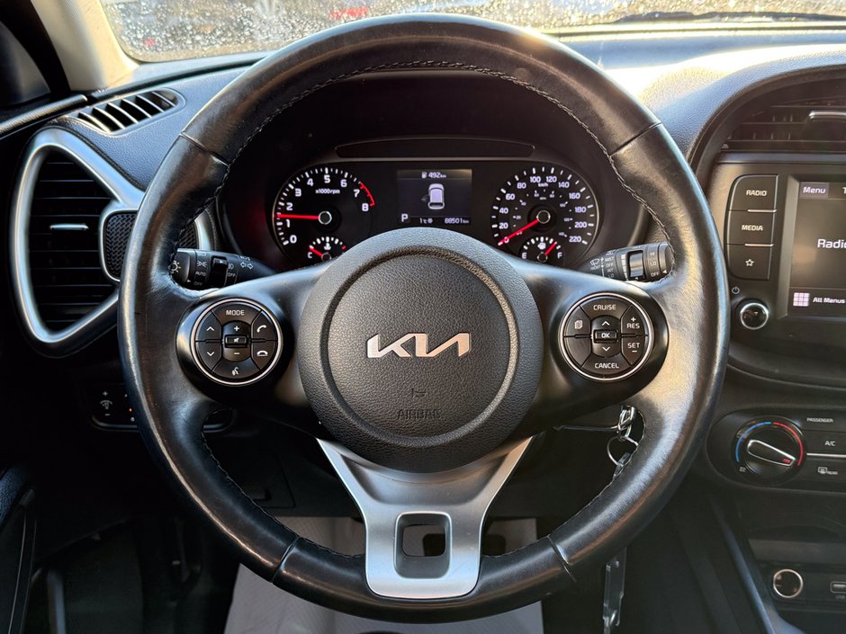 2022 Kia Soul EX-17