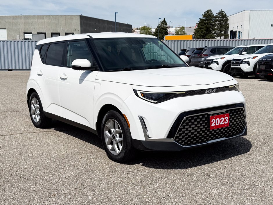 2023 Kia Soul EX-8