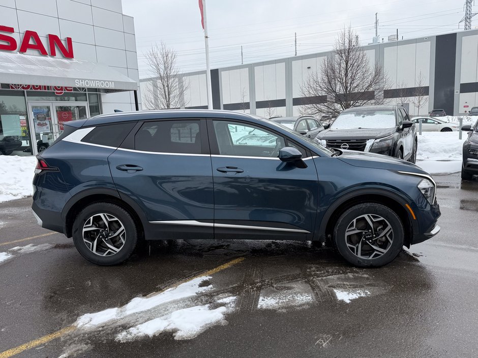 2024 Kia Sportage LX-8