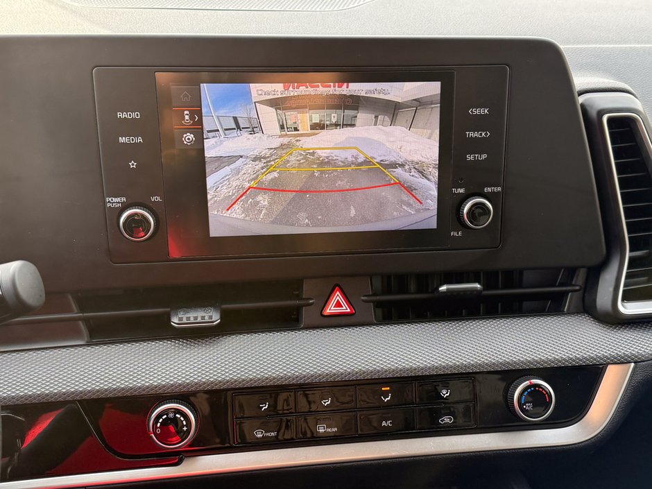 2024 Kia Sportage LX-26