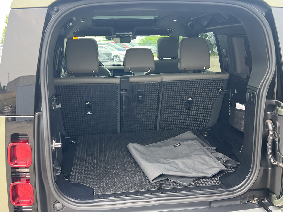 2023 Land Rover Defender 110 S-13