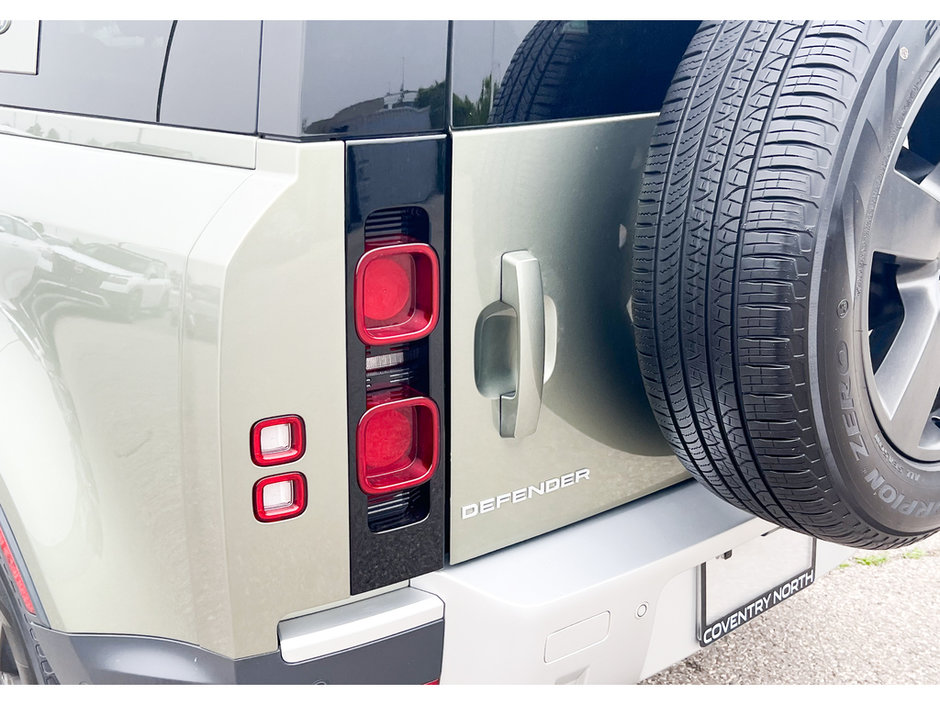 2023 Land Rover Defender 110 S-12