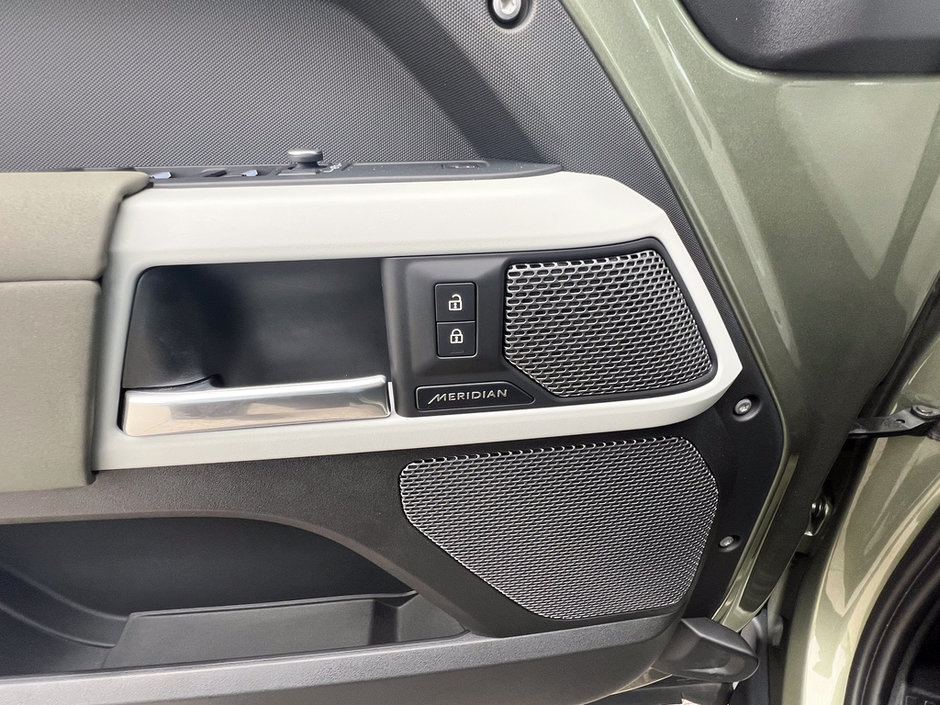 2023 Land Rover Defender 110 S-20